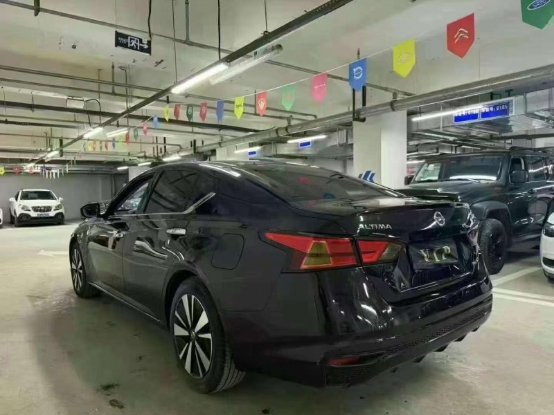 成都22年日产天籁7