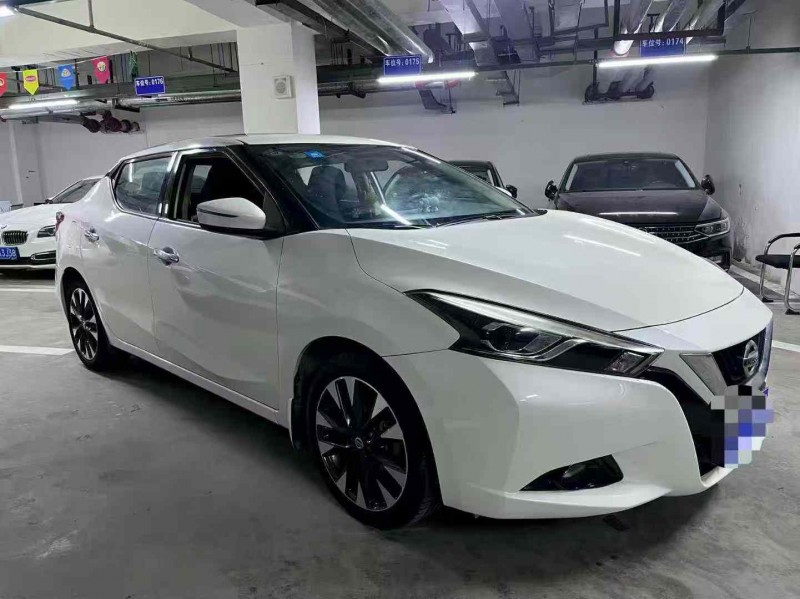 成都20年日产蓝鸟2