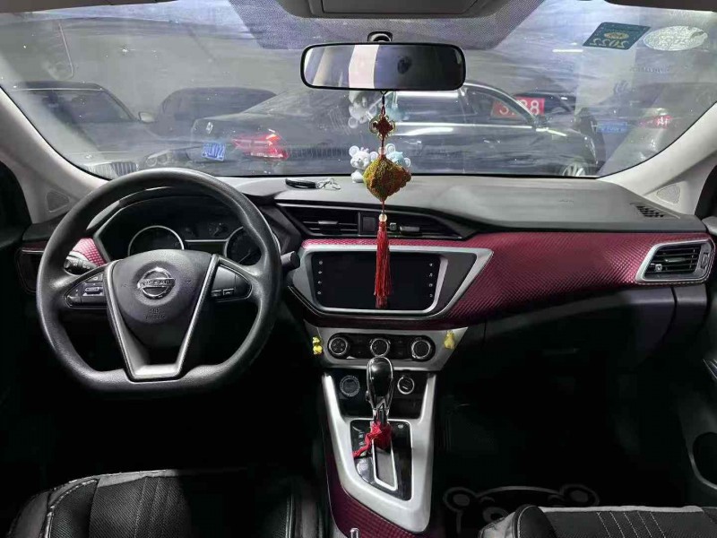 成都20年日产蓝鸟6