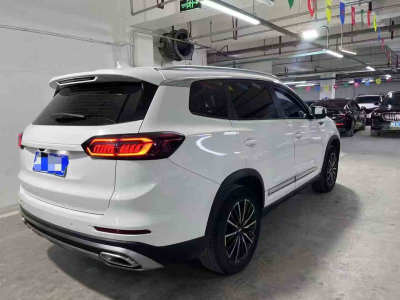 成都21年奇瑞瑞虎8