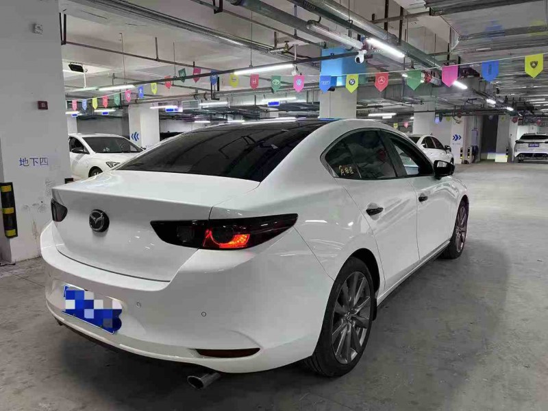 成都21年马自达昂克赛拉8