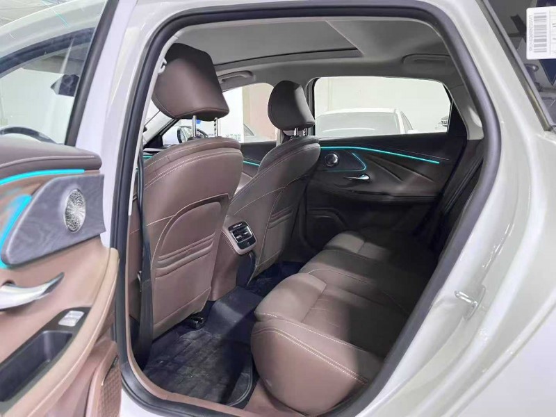 成都24年奇瑞艾瑞泽5