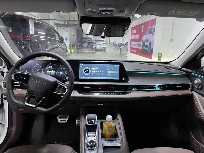 成都24年奇瑞艾瑞泽6