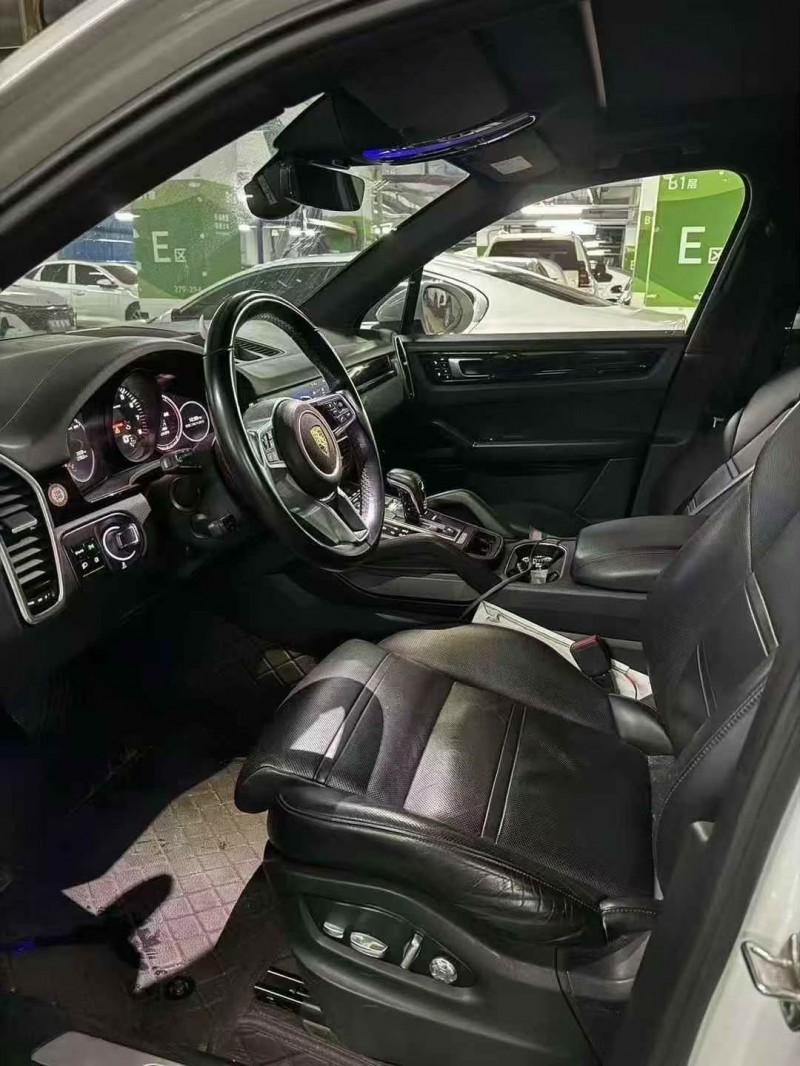 邵阳19年保时捷卡宴4