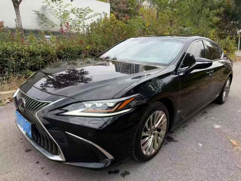 荆州19年雷克萨斯ES3