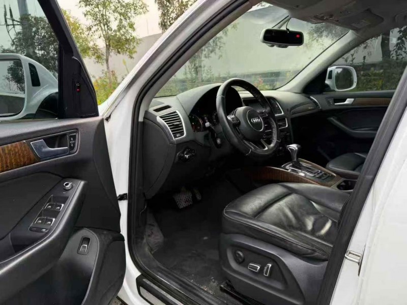 黄石17年奥迪Q55