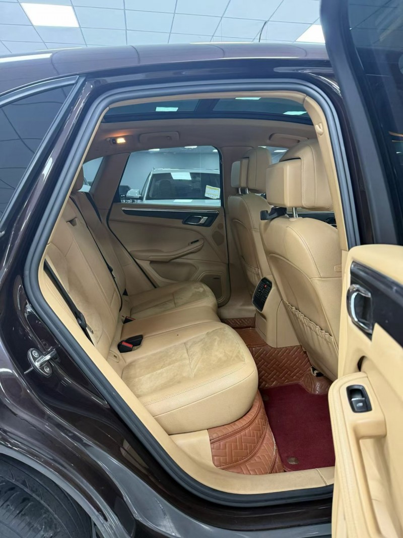 廊坊15年保时捷Macan8