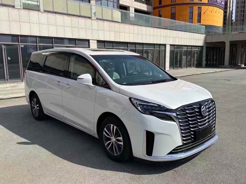 青岛25年别克GL83