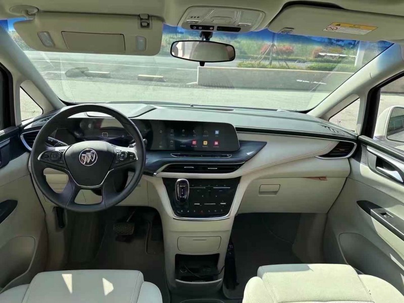 青岛25年别克GL84