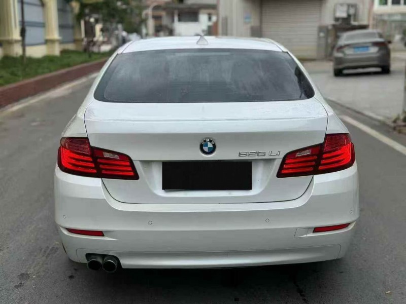 漳州17年宝马5系9