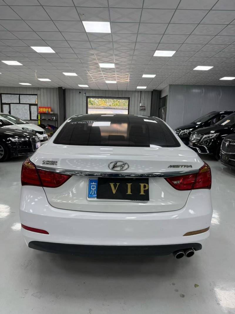 廊坊15年现代名图8