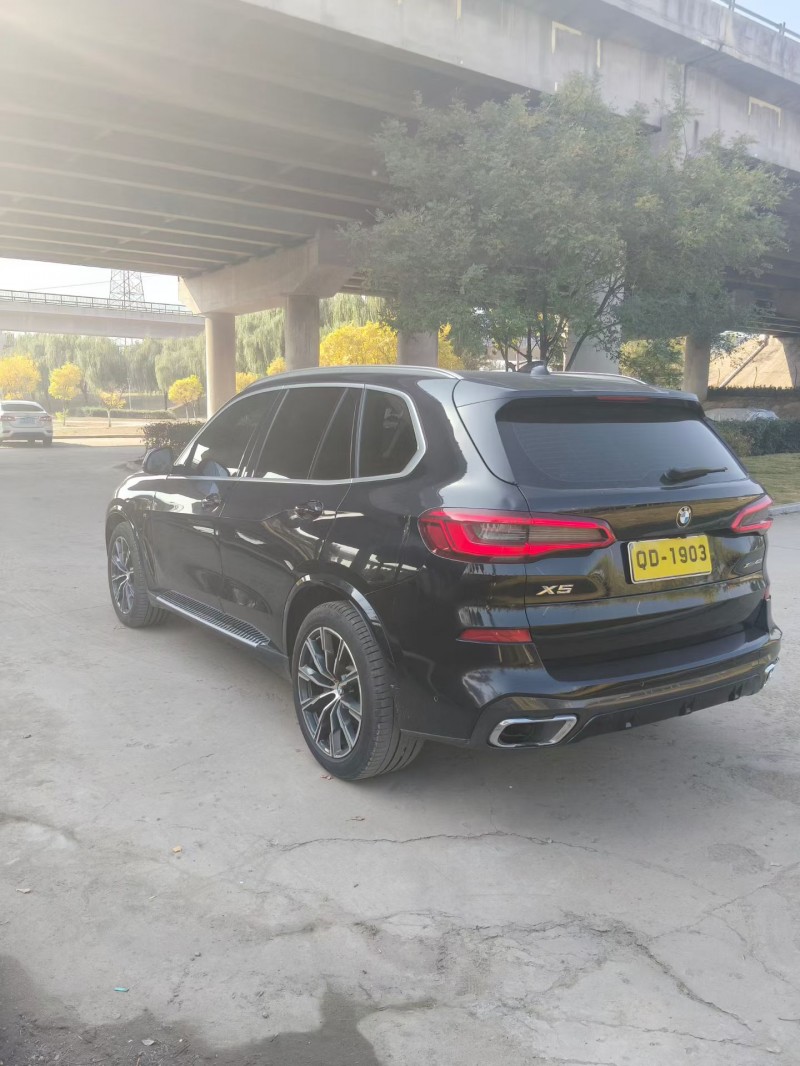 青岛20年宝马X57