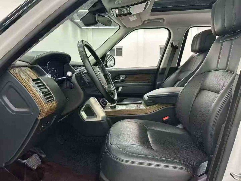 佛山19年路虎揽胜行政4