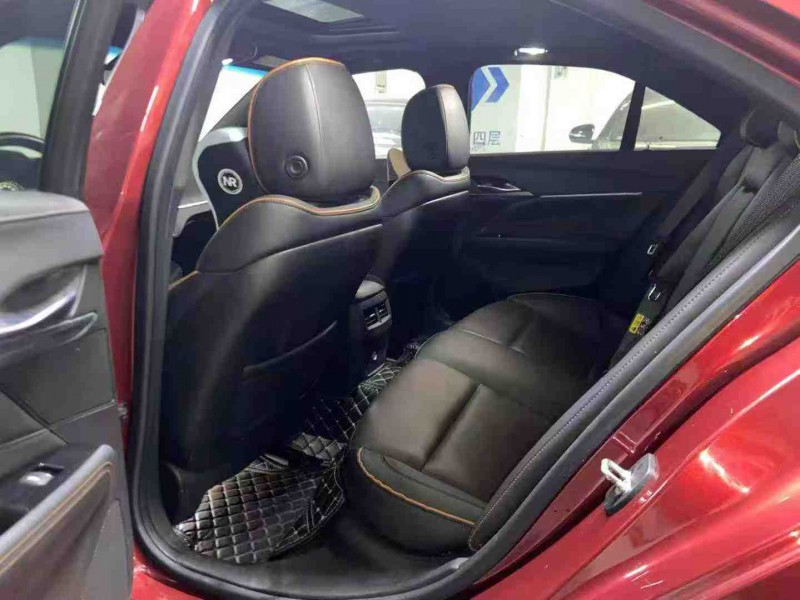 成都20年凯迪拉克CT45