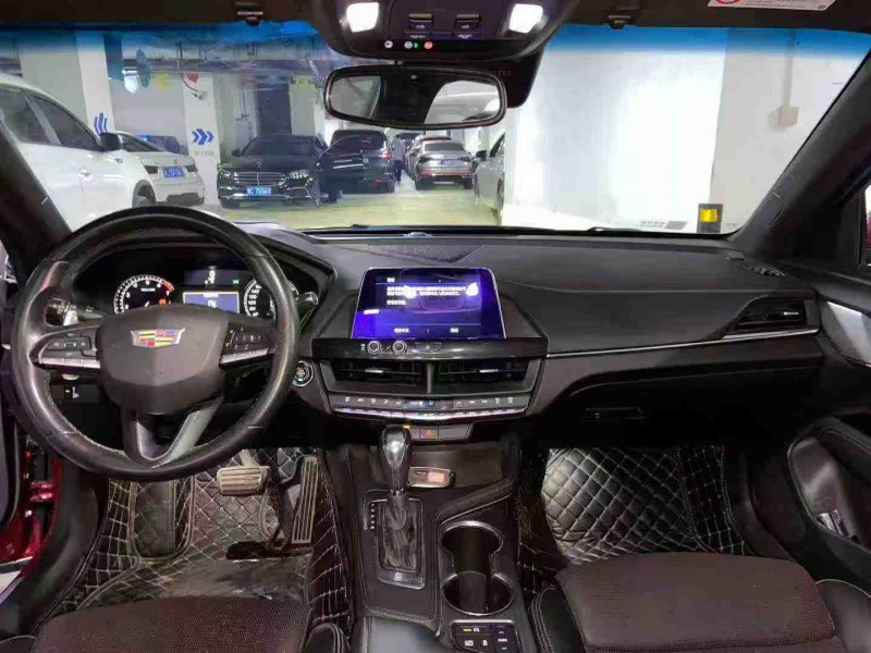 成都20年凯迪拉克CT46