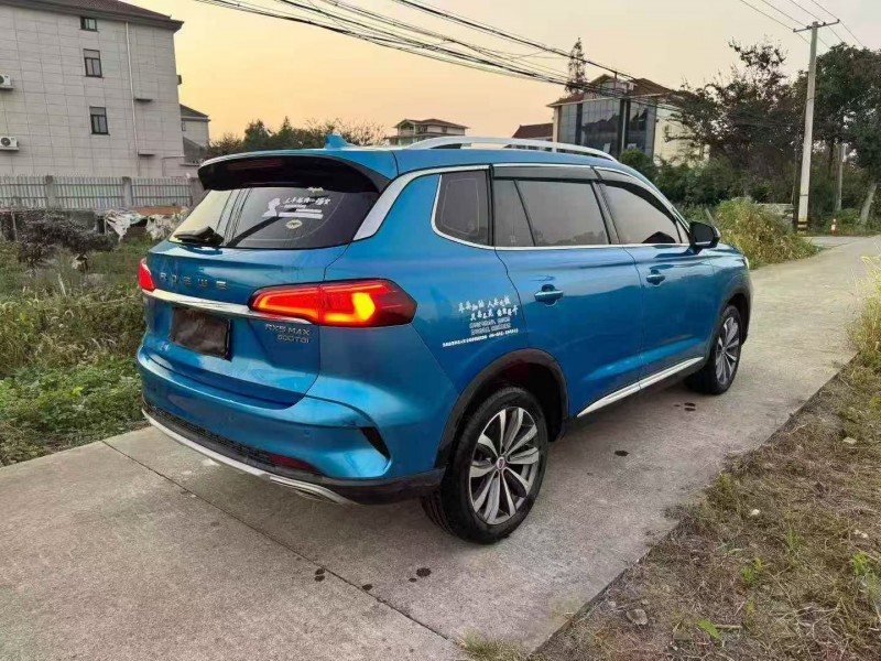 宁波20年荣威RX58