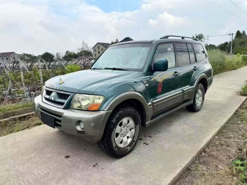 嘉兴12年三菱帕杰罗3