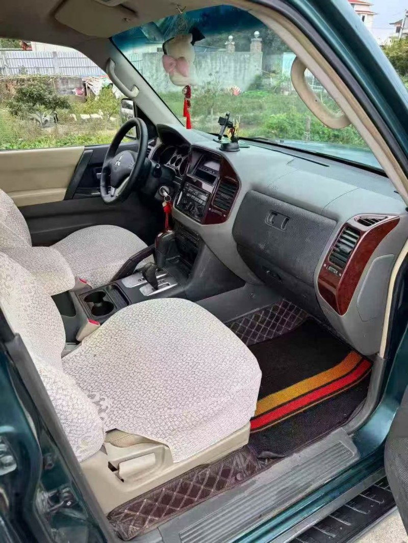 嘉兴12年三菱帕杰罗4