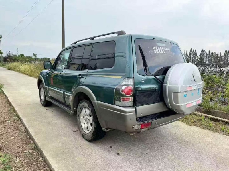 嘉兴12年三菱帕杰罗8