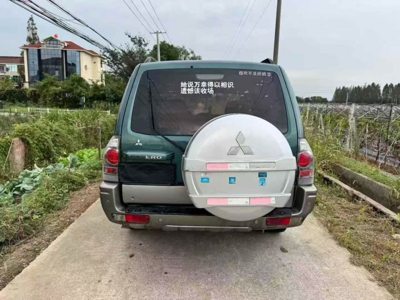 嘉兴12年三菱帕杰罗9