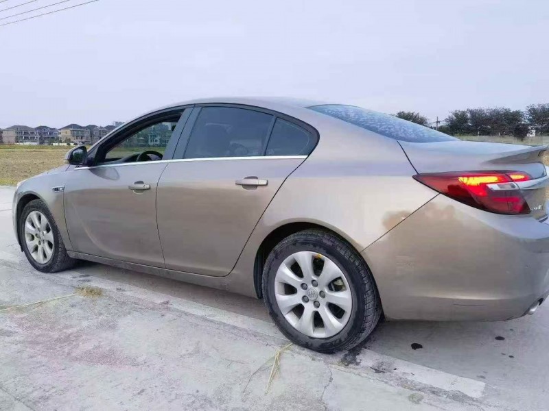 宁波15年别克君威8