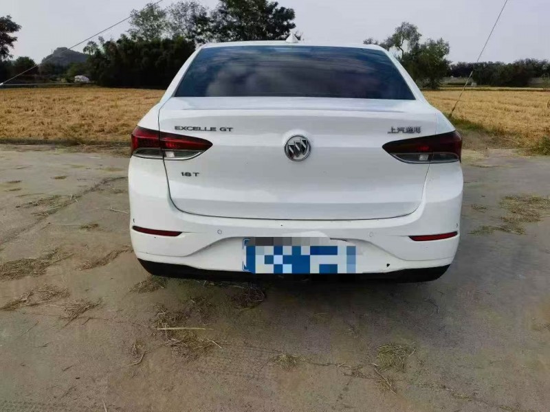 宁波18年别克英朗8