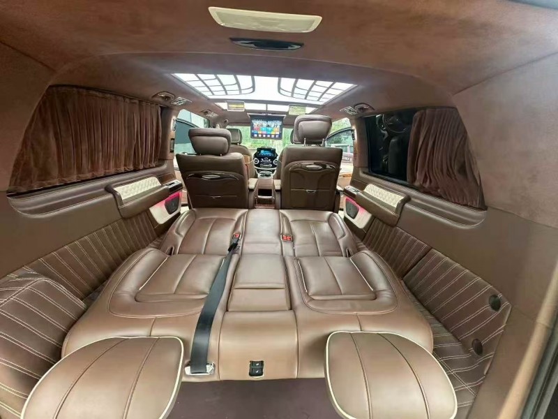 徐州21年奔驰威霆5