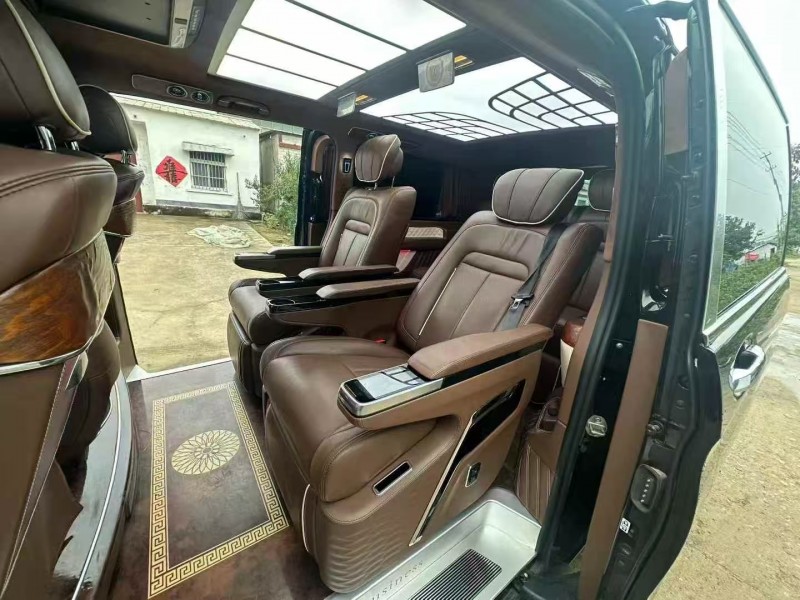 徐州21年奔驰威霆6