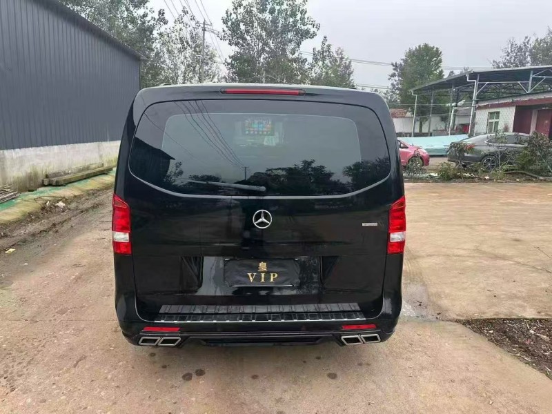 徐州21年奔驰威霆9