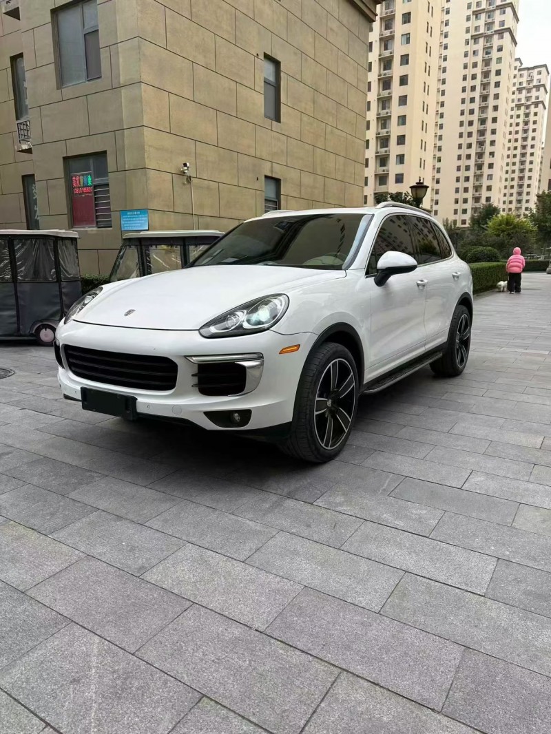 邢台15年保时捷卡宴2