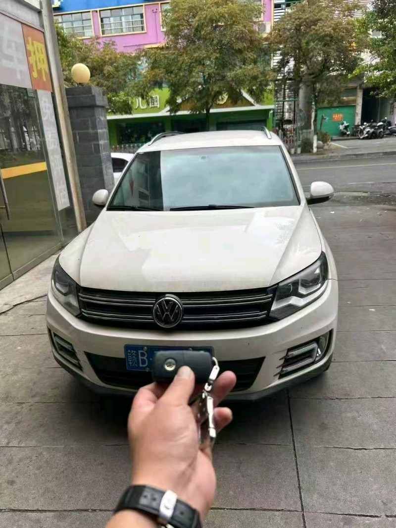 南昌19年大众途观1