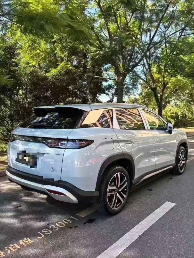 六盘水25年比亚迪宋8