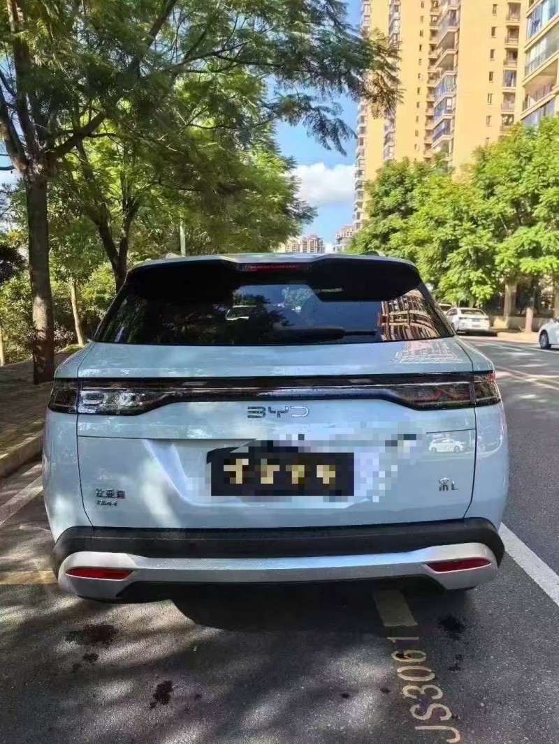 六盘水25年比亚迪宋9