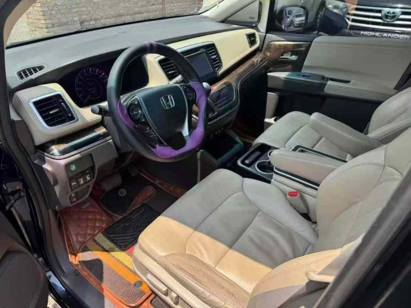 唐山17年本田奥德赛2