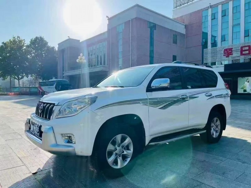 青岛12年丰田普拉多2