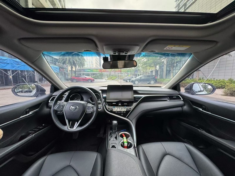 佛山22年丰田凯美瑞5