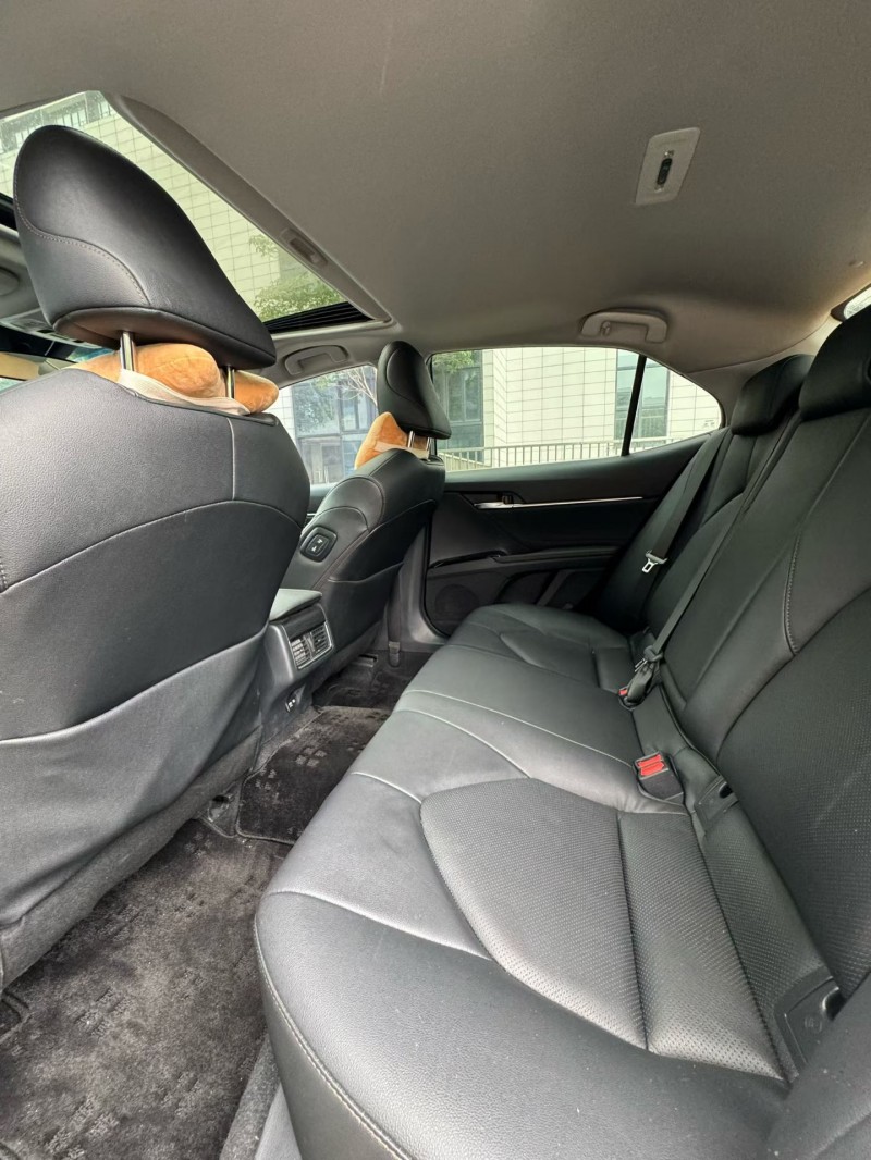 佛山22年丰田凯美瑞6