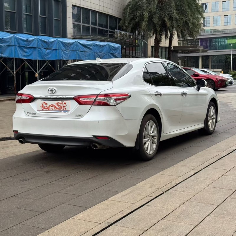 佛山22年丰田凯美瑞8
