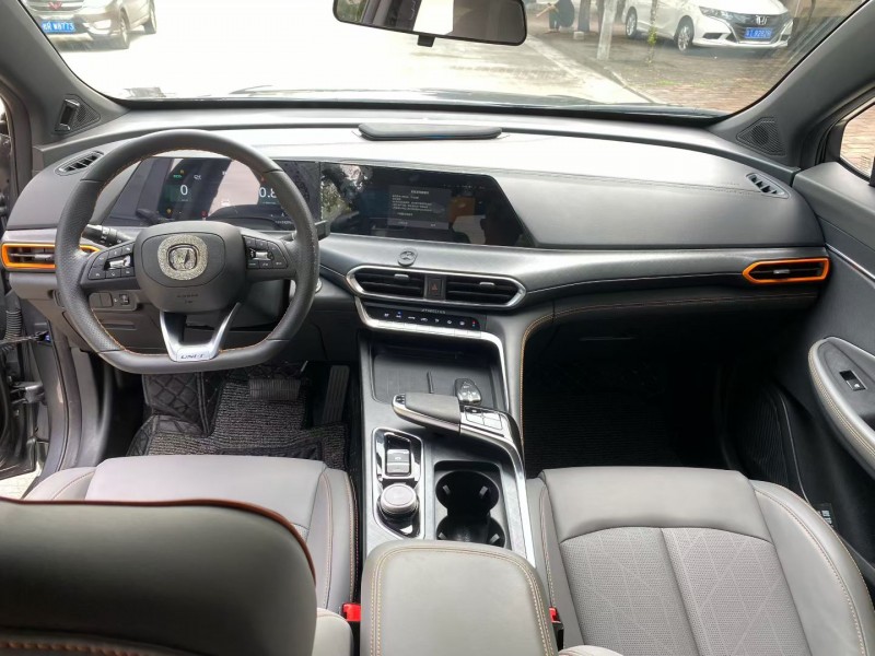 中山22年长安汽车UNI5