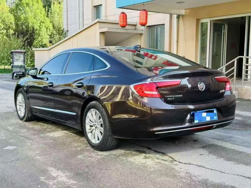 枣庄17年别克君越7