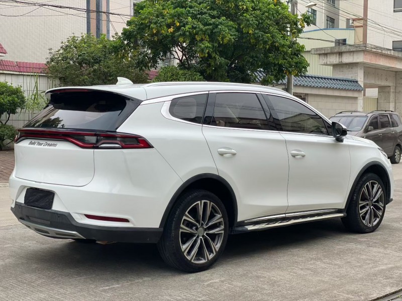 中山18年比亚迪唐7