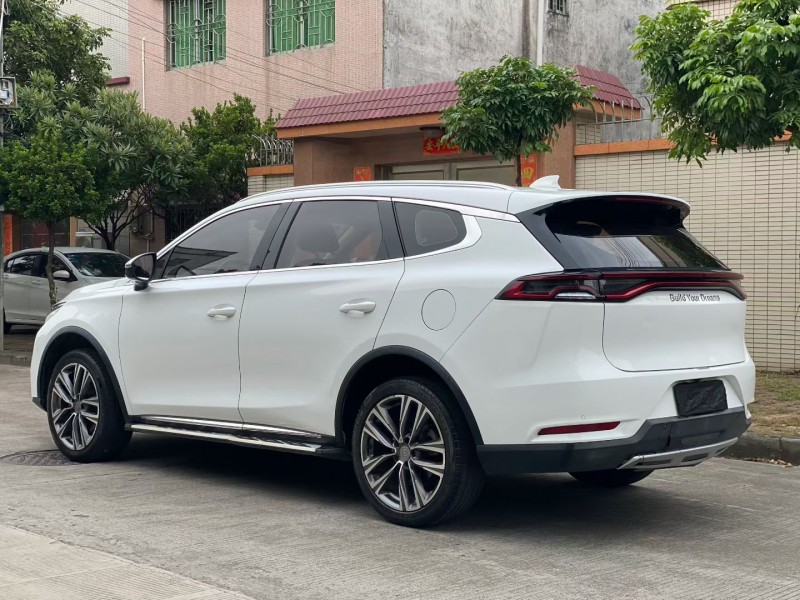 中山18年比亚迪唐8