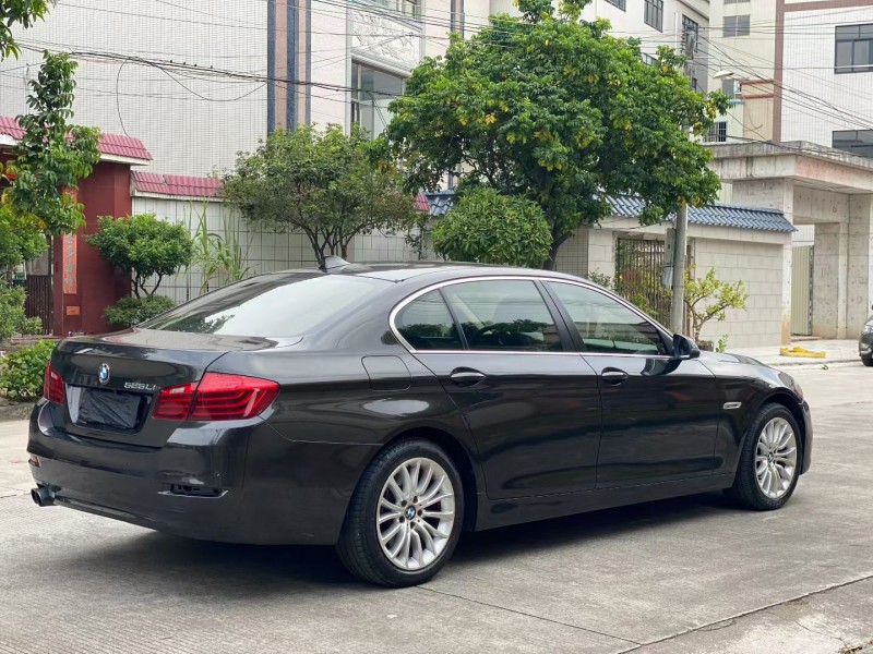中山15年宝马5系7