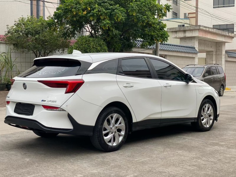 中山23年别克微蓝7