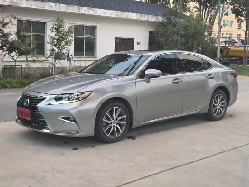 平顶山18年雷克萨斯ES2