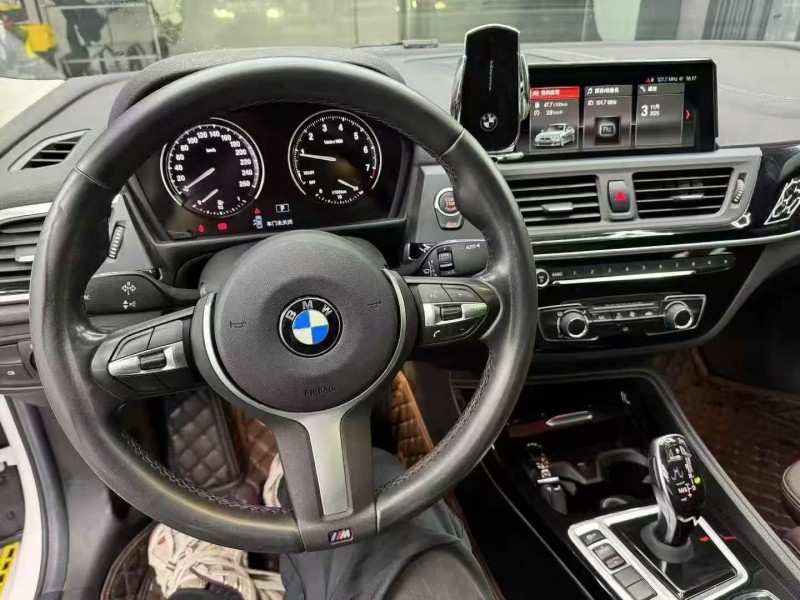 宁波19年宝马1系5