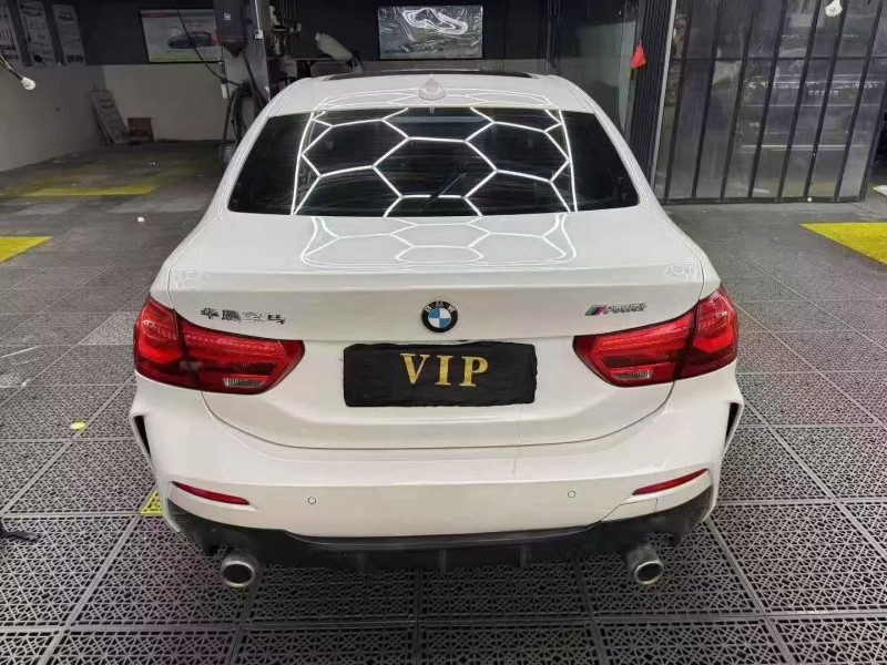 宁波19年宝马1系9