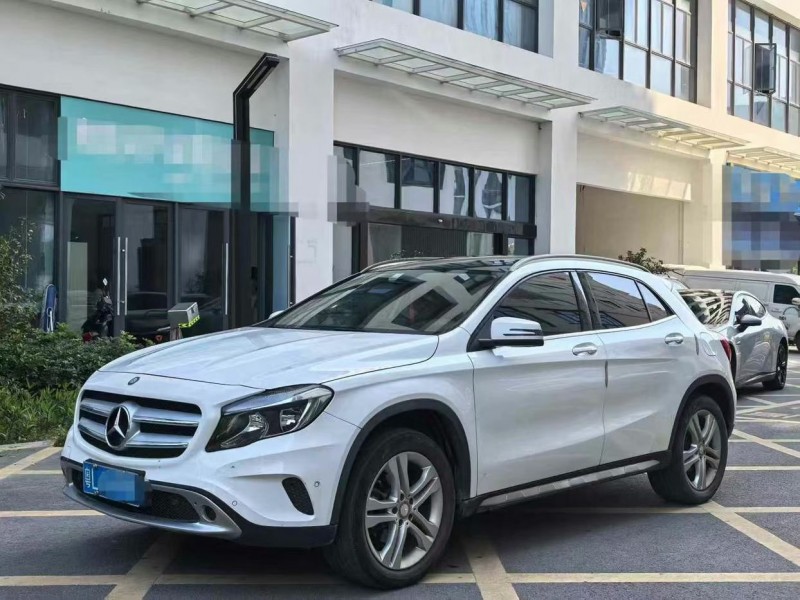 深圳17年奔驰GLA2