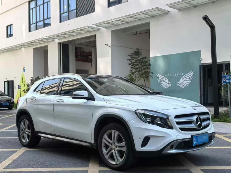 深圳17年奔驰GLA4