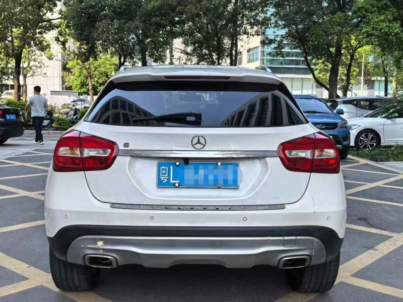 深圳17年奔驰GLA6